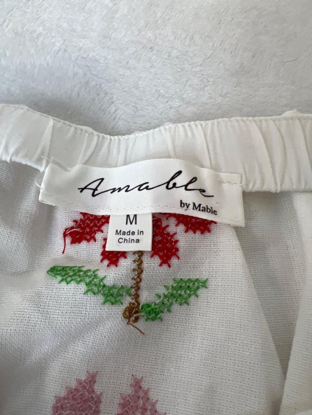 Amable By Mable Top Shorts Set Bows White Logan Floral Embroidered Festival MED - Picture 4 of 12